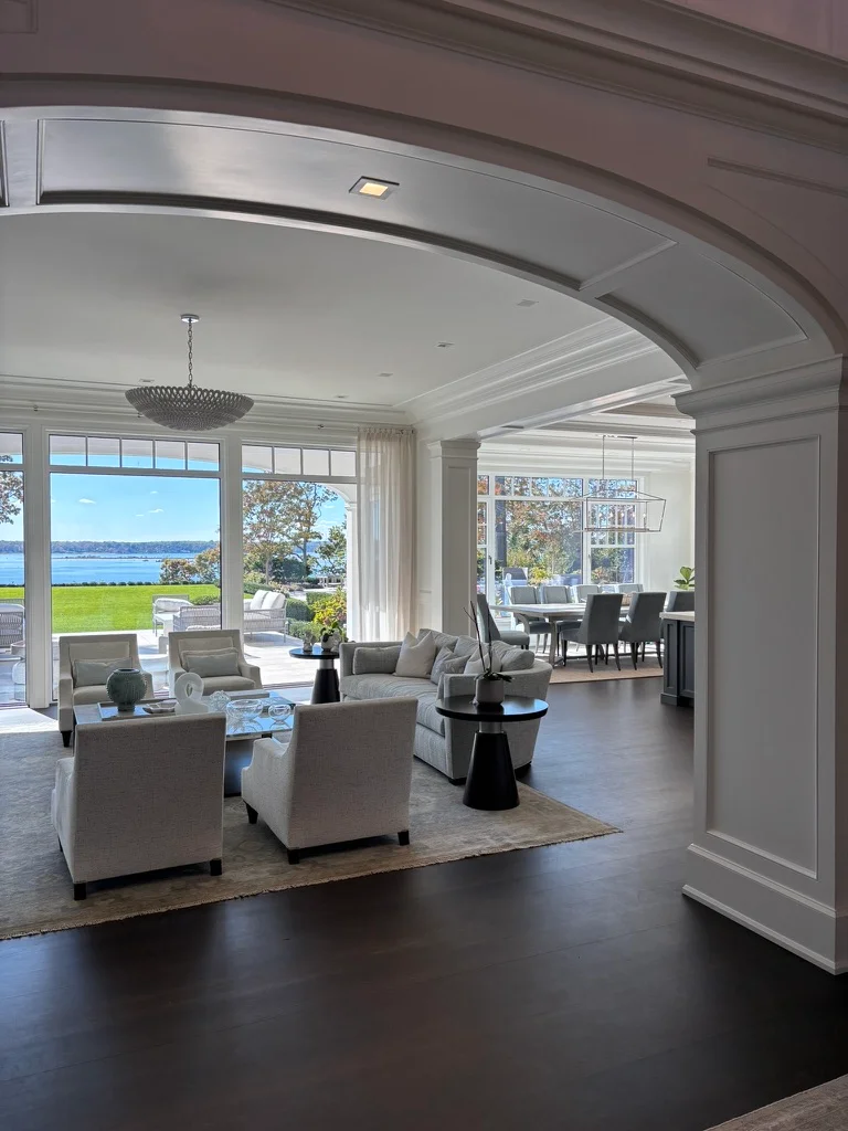 Custom archway and opening by Trim Master Interiors