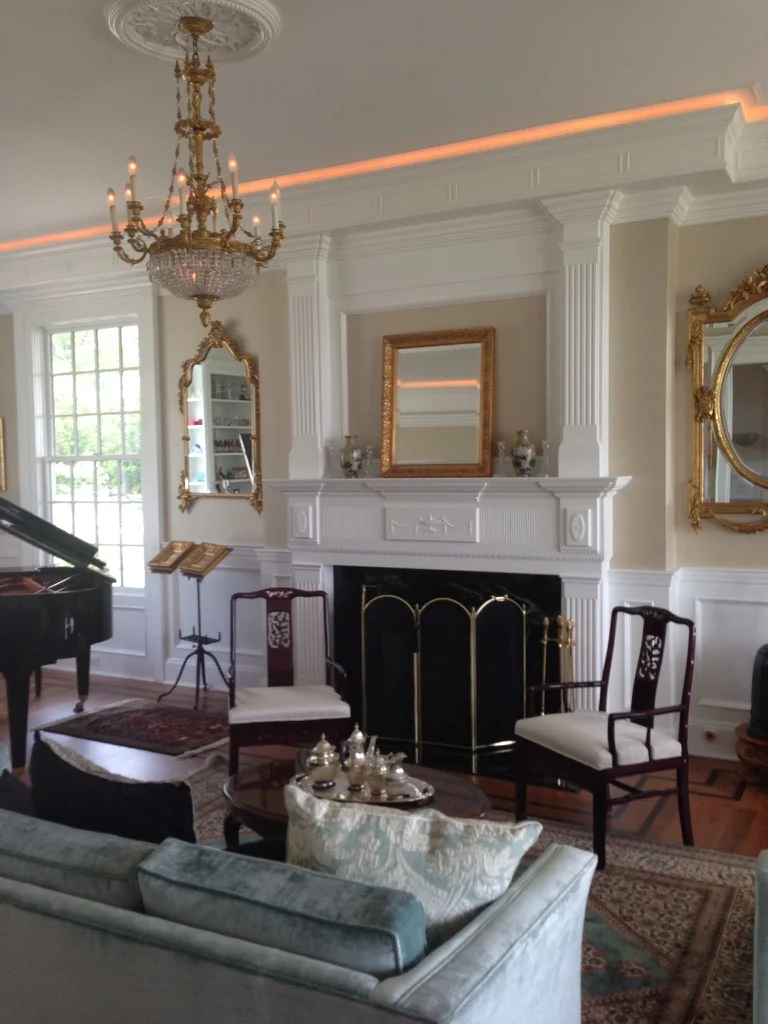 Custom fireplace mantle by Trim Master Interiors